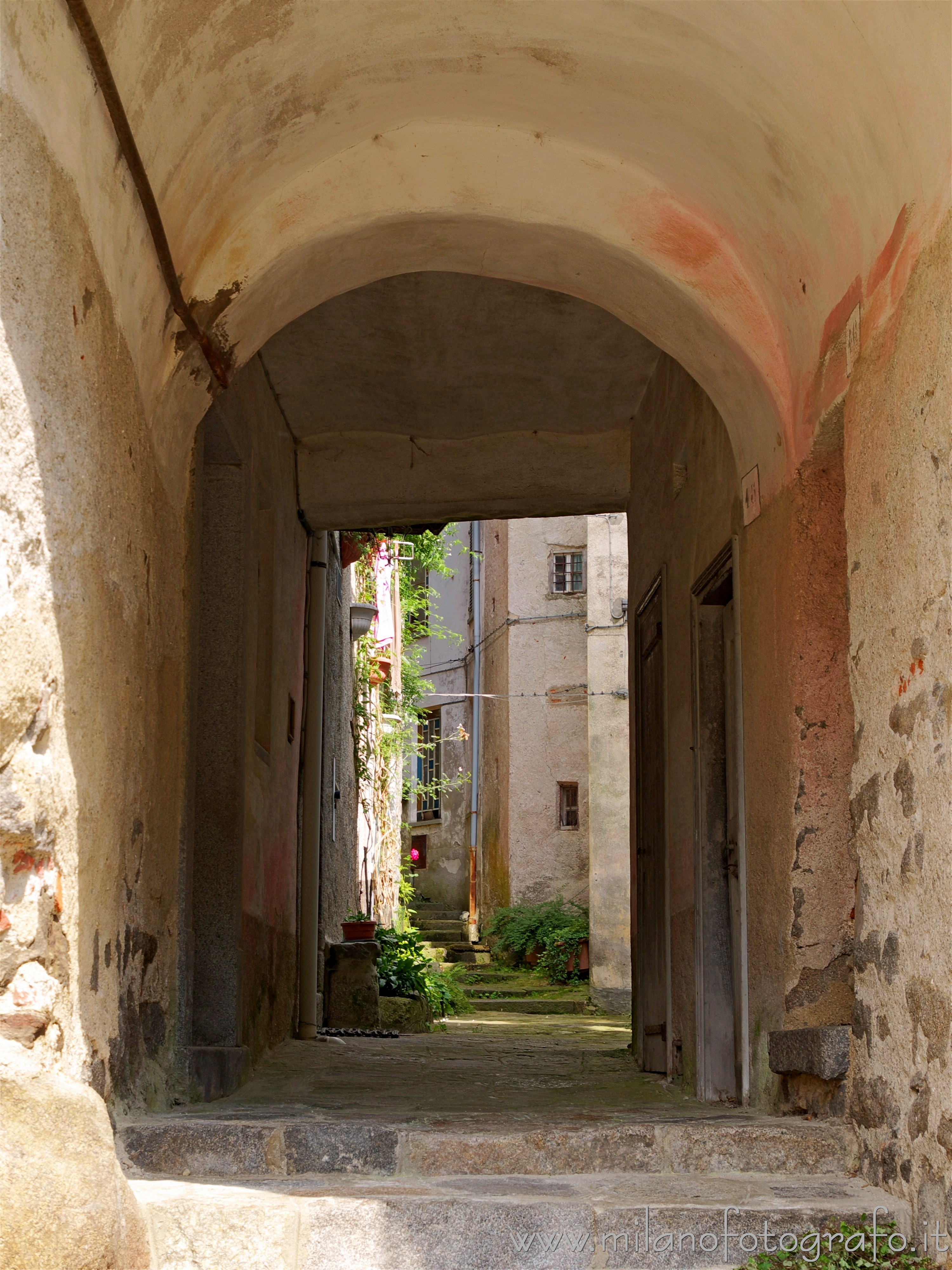 Valmosca fraction of Campiglia Cervo (Biella, Italy) - Archway between the ancient houses